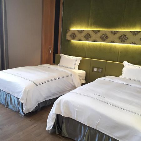 Yunlin Commerce Ryokan Tuku Kültér fotó