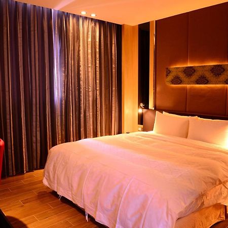 Yunlin Commerce Ryokan Tuku Kültér fotó