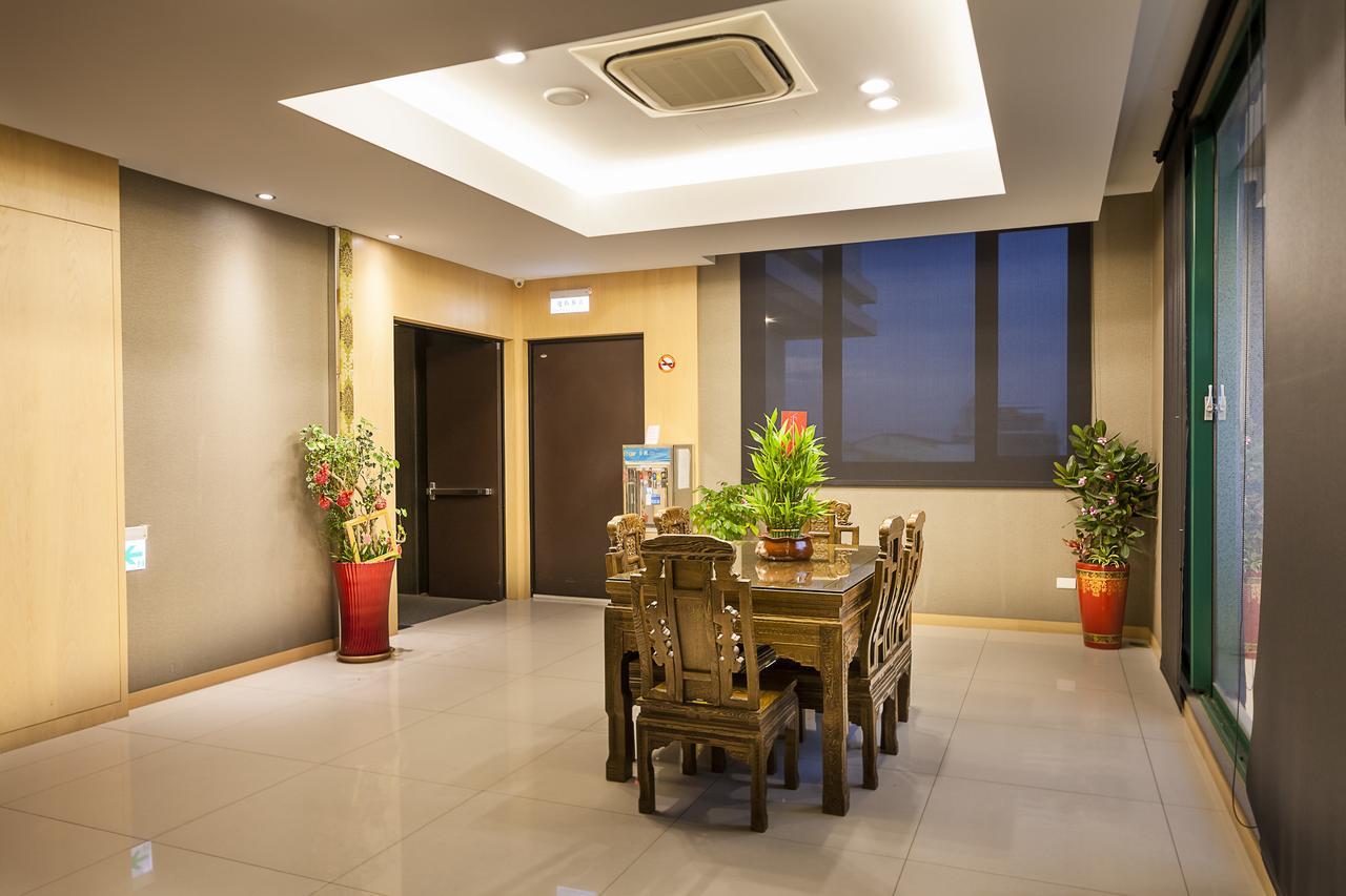 Yunlin Commerce Ryokan Tuku Kültér fotó