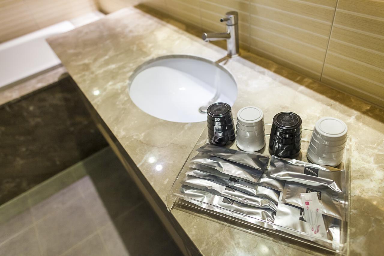 Yunlin Commerce Ryokan Tuku Kültér fotó
