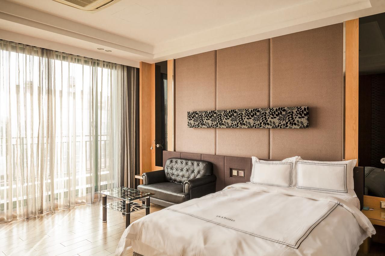 Yunlin Commerce Ryokan Tuku Kültér fotó