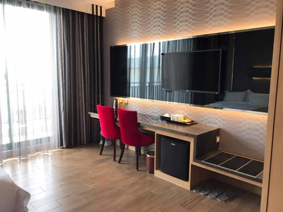 Yunlin Commerce Ryokan Tuku Kültér fotó