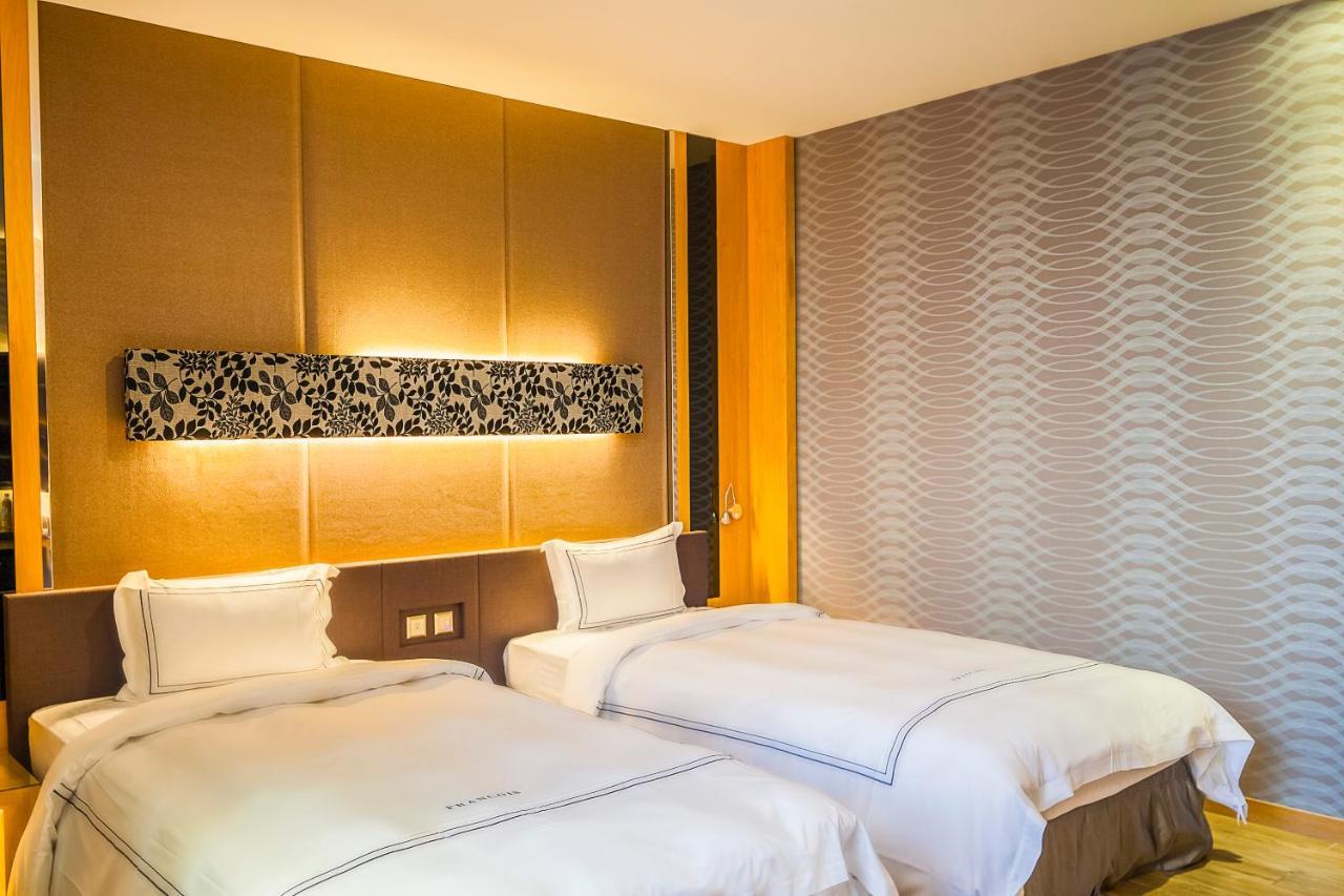 Yunlin Commerce Ryokan Tuku Kültér fotó